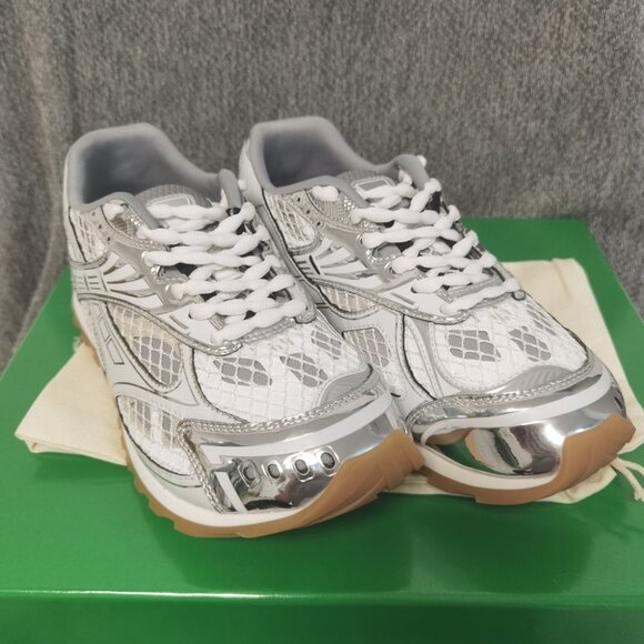 Bottega Veneta Sunglasses, Classic Orbit Style - Picture 3 of 5